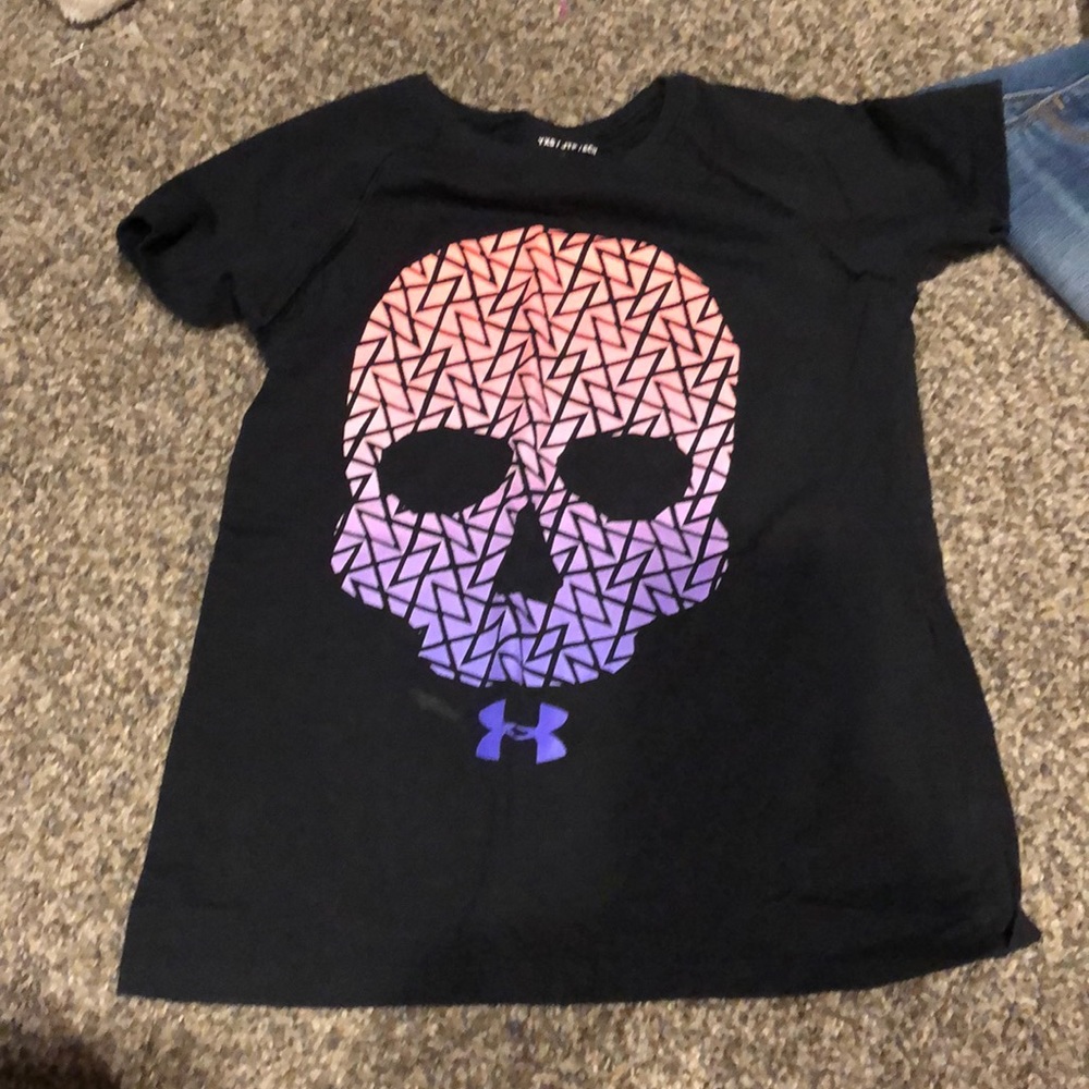 Under Armour girls t shirt